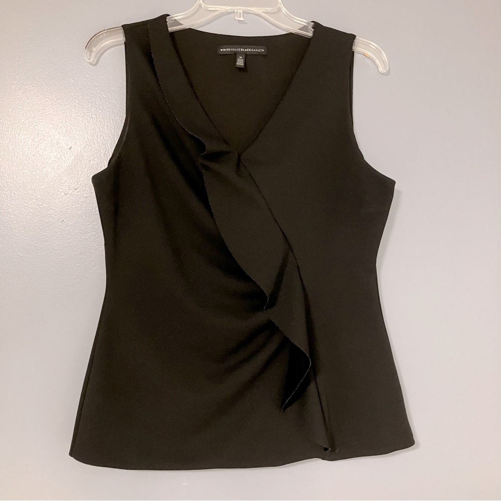 WHITE HOUSE BLACK MARKET BLACK TOP WITH DIAGONAL RUFFLE SIZE M